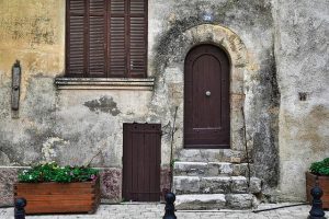 Why Door & Window Installers Need General Liability Insurance